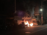 台中移工宿舍騎樓機車起火 警消撲滅疏散22人