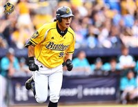 岳東華沒短打首打席開轟 教頭點揮棒軌跡改變