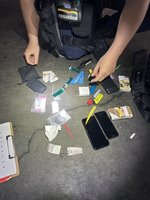 男違停遭盤查 搶走疑摻毒品香菸逃3秒被逮