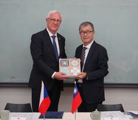 捷克參議院副議長訪教部  深化AI、量子領域合作