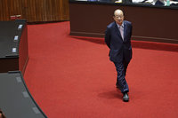 遭檢舉違規吸菸  柯建銘：不好示範該罰就罰