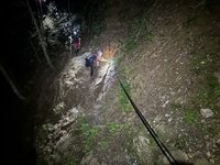 登山隊縱走能高安東軍  渡萬大南溪遭沖走1死1傷