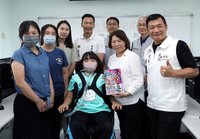 重癱國中生張羿珣獲總統教育獎 黃敏惠勉勇追畫家夢