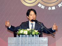 賴總統：台灣產業發展逢天時地利人和 籲團結創未來