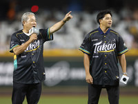 吳念庭30而立盼中職更好 爸爸吳復連期許提攜後輩[影]