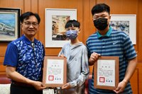 2國中生導覽彰化市爆紅  獲聘終身觀光大使