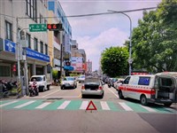 台中婦走行穿道遭汽車未減速撞上 警將依法開罰