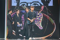 金曲獎Lulu偕舞群熱跳蘑菇蘑菇 中國歌手許鈞獲最佳作曲人