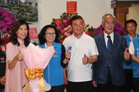 向陳超明借將邱俐俐任副縣長 鍾東錦：補足弱點