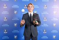 張奕升一軍牛棚出發 2.5年合約1314萬加盟富邦悍將