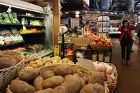 共和黨全代會萬人湧入密爾瓦基 高規格維安傷生意