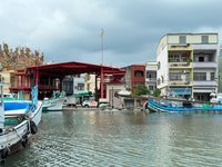 颱風凱米遇上大潮 屏東東港一度水淹到膝蓋