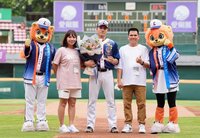 獅隊幫陳聖平辦首轟儀式 家人驚喜現身祝福