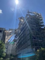民宅修繕鷹架不敵颱風殃及鄰房 中市府開罰屋主包商