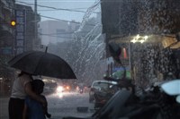 吳德榮：熱帶擾動將通過 31日前留意大雷雨