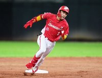 魔鷹本季第20轟成空響 龍隊1分險勝中止4連敗