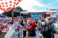 羽球男雙奪金 文化奧運台灣館全場齊唱國旗歌