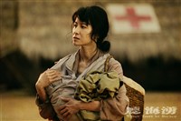 連俞涵施名帥「聽海湧」護兒 面對戰爭無能為力