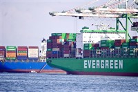 財部：8月出口篤定連10紅 關注貿易保護等4變數