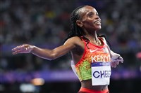 肯亞女將契貝首度參加奧運雙金入袋 田徑5千、1萬公尺奪冠