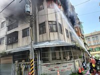 竹市湳雅街民宅起火 已撲滅幸無人受傷