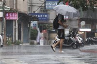 21日水氣漸減各地晴朗 下週低壓帶再臨防大雨