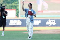 味全龍邀拳擊好手吳詩儀開球 勤看小龍女應援預習