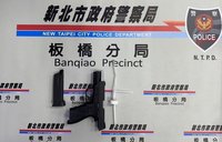 板橋警攔查  通緝犯拒檢撞4警機車遭逮送辦