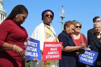 川普海地移民吃貓狗論發酵 國會議員集結怒斥