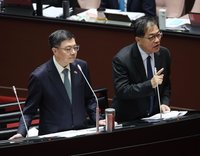 立委憂死刑犯翻案改判無期  鄭銘謙：假釋門檻25年