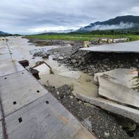 颱風山陀兒影響 花蓮南區2橋梁便道被沖毀