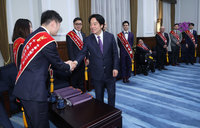 接見十大傑青 總統：政府要推百億海外圓夢基金計畫