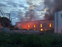 台中鐵皮工廠火警疑有3人受困 警消持續搜索搶救