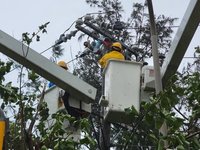 颱風山陀兒來襲 屏東撤離逾千人、枋寮大浪毀海堤