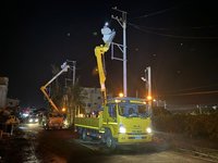 颱風山陀兒重創高雄一度逾20萬戶停電 台電搶修全數復電
