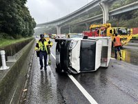 國1林口路段多車追撞 北上車流一度回堵5公里