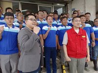 謝國樑指水溝長草是謠言  議員吳驊珈：確實有