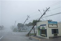 颶風密爾頓逼近佛州西岸 多地遇龍捲風暴雨侵襲