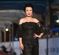 苗可麗金鐘獎雙料入圍 主持帶歡樂拍戲灌注愛