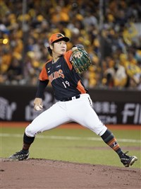 古林睿煬4局下突然傷退  傷勢為背部肌肉緊繃