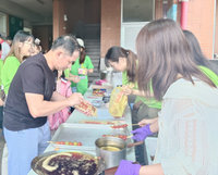 馬祖中正國中小園遊會  人潮超出預期商品秒殺