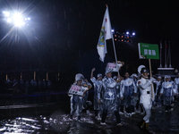 全民運雨中開幕惹民怨 周春米發文道「歹勢」