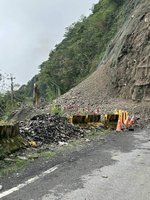 藤枝聯外道路10k邊坡再崩塌  道路封閉雙向管制