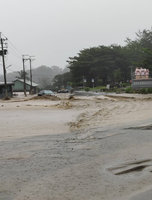 颱風康芮來襲 花蓮南區多處淹水、泥流、路不通