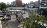 和平新生天橋擬拆 北市：人本交通下天橋漸不合時宜