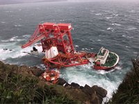 中國貨輪擱淺野柳仍無法抽油 尋動態定位船舶支援