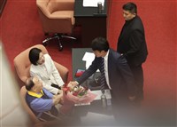 財劃法衝突陳永康受傷 蔡易餘：狀況混亂無攻擊意圖