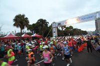 鹿港馬拉松開跑 香港逾百視障跑者、81歲長者參賽