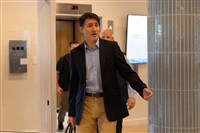 川普見杜魯道討論毒品等議題 稱會晤富有成效