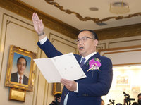 王義川宣誓就職旋即上工 直奔國發基金調查委員會